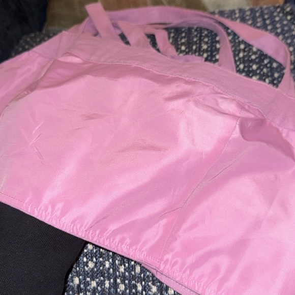 NWOT-Forever 21 Smocked Pink Tie-Back Crop Top Size Large - Picture 15 of 16